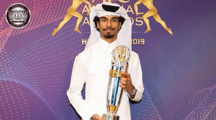 أكرم عفيف: السيرة الذاتية، النشأة العائلية والجذور الثقافية أكرم عفيف: التكوين الأسري والإرث الرياضي العابر للقارات